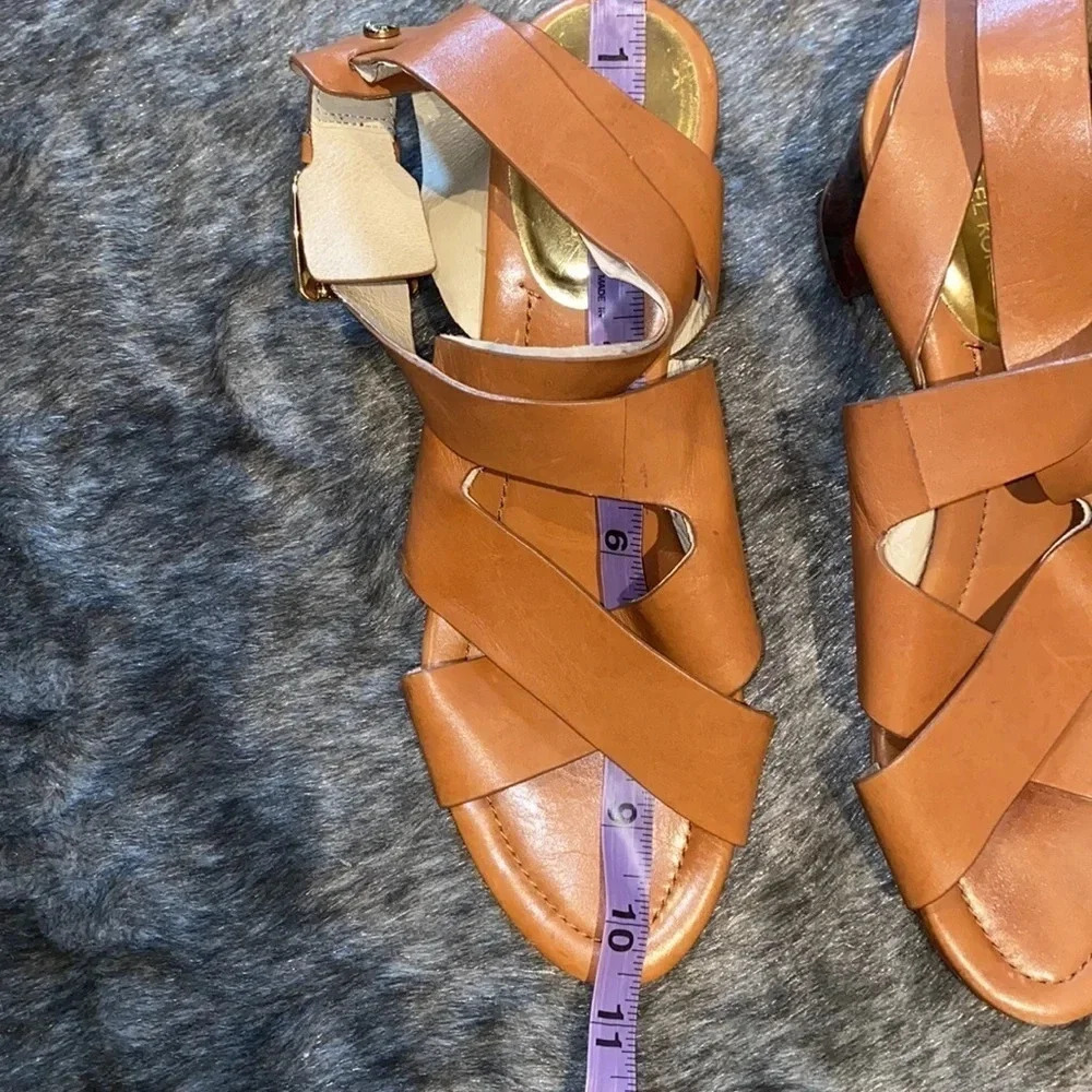 Michael Kors Tan strapy buckle low block heel sandals Sz 9.5 - Picture 13 of 16
